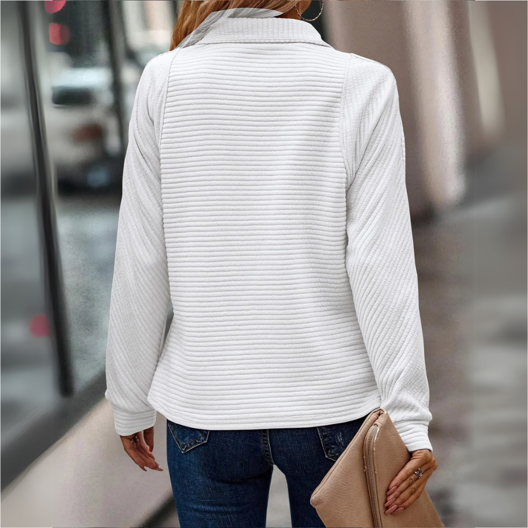 Suzanne – Pull Demi-Zip avec Détail