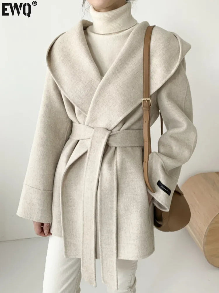 Elira – Manteau en laine avec capuche